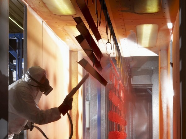 透明粉末涂料生产工序介绍-登王粉末涂料