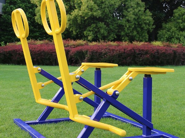 游乐设备漆有什么特性？